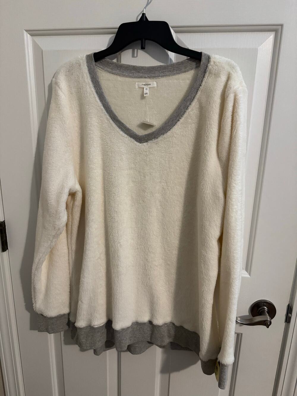 Maurice's New Cozy Fleece V-neck Sherpa Plush Sweater White Gray Plus XXL